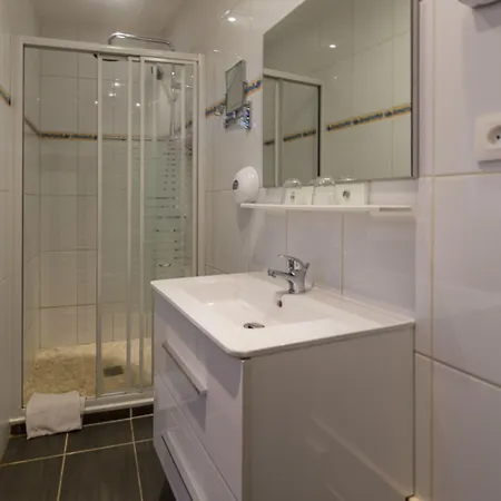 Cit'hotel Le Regina Gare Saint-jean Burdeos