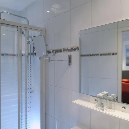 Cit'hotel Le Regina Gare Saint-jean Burdeos
